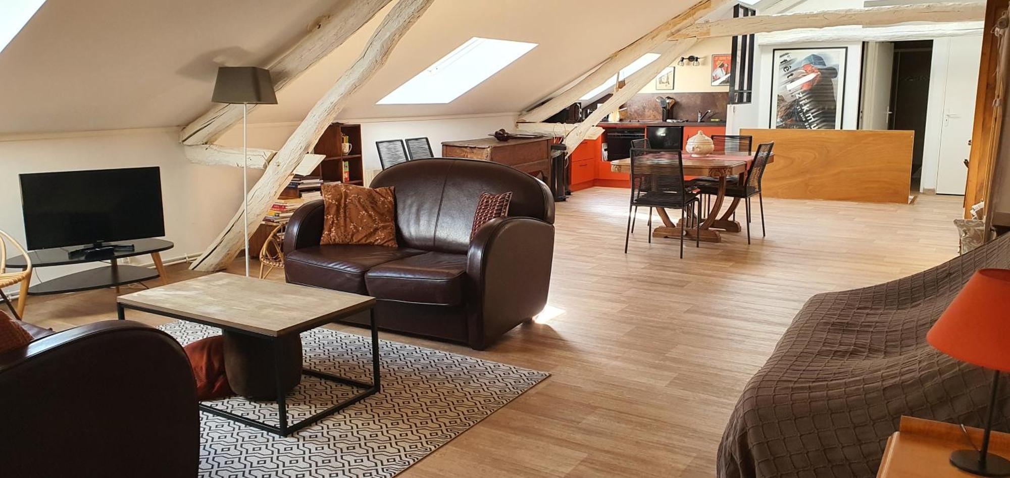 Appartement De Charme Au Coeur De Nevers Esterno foto